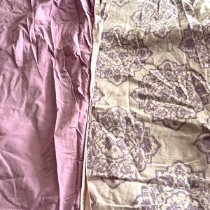 Queen Size Duvet Cover with matching Shams